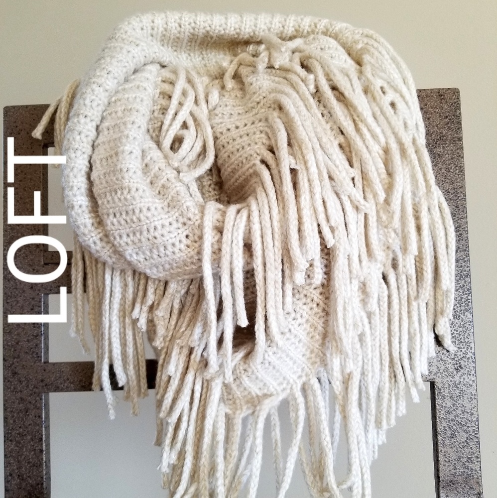 🎖HOST PICK 🎉LOFT Infinity Scarf